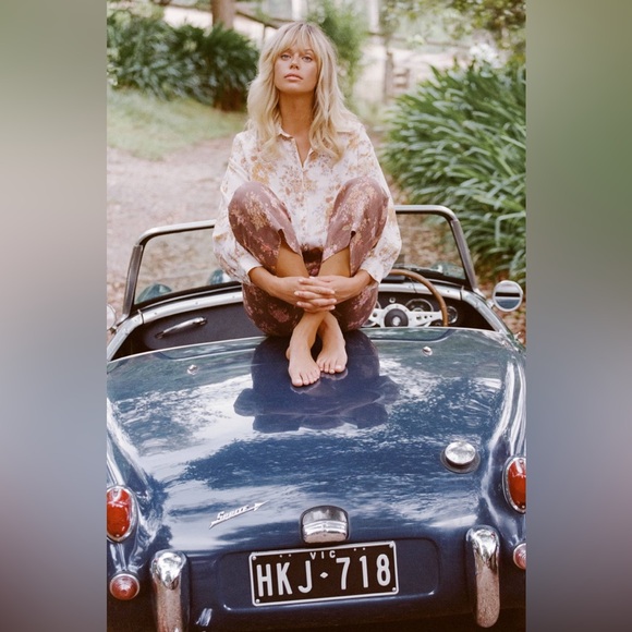 Spell & The Gypsy Collective Meadowland Linen Blouse Size XS - Picture 3 of 7